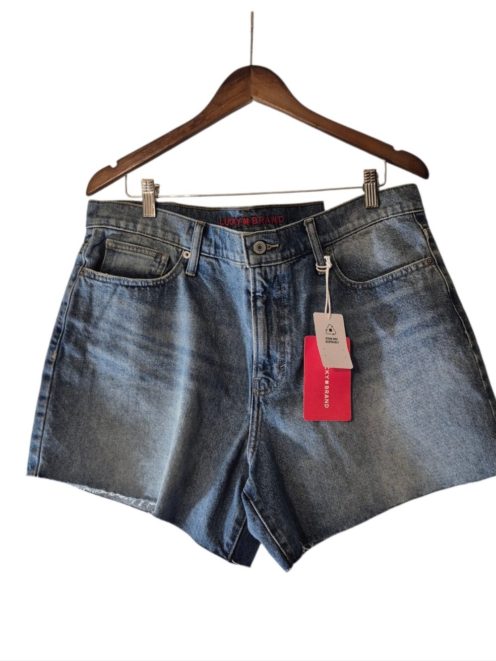 Lucky Brand NWT  Women's 90's Denim Cut Off Shorts in Light Blue Wash 14/32